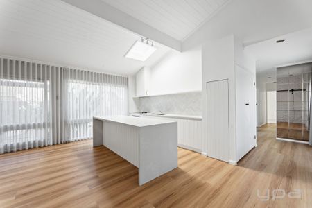 Discover Werribee's Best - Luxurious Family Oasis - Photo 4