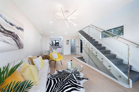 Modern 3BR Townhouse in New Lynn! - Photo 2