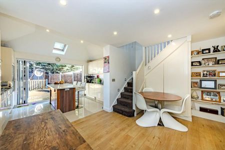 2 bedroom detached house to rent - Photo 3