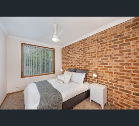 1/8 Deal Street, Mount Hutton, NSW 2290 - Photo 4