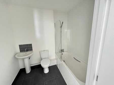 Modern 2-Bedroom, 2-Bathroom Student Apartment in Portswood, Southampton - Photo 5