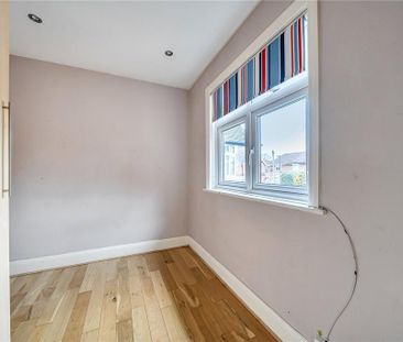 3 bedroom semi-detached house to rent - Photo 6