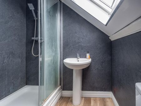 2 bedroom apartment to rent - Photo 5