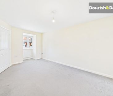 4 bedroom semi-detached house to rent - Photo 5