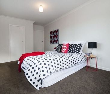 Spacious 4 Bedroom Family Home in Taita - Photo 5