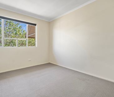 1/20 Beatrice Street, Greenslopes QLD 4120 - Apartment For Rent | D... - Photo 2