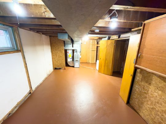 For Lease - 27 Alice Crescent, Toronto, Ontario - Photo 1