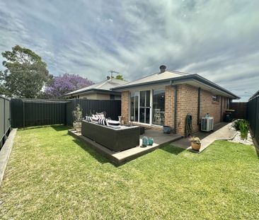 Modern and Low Maintenance living in Peaceful Elderslie - Photo 1