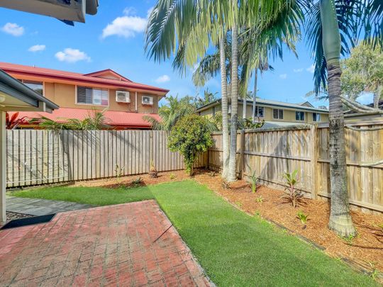 Quiet & Convenient Byron Bay Living - Walk To The General Store, Town & Beaches - Photo 1