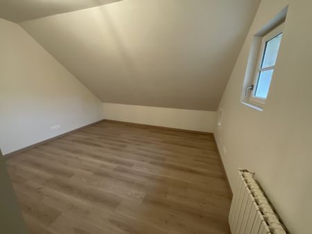 A LOUER - Centre Historique - T3 de 83.15m² - Photo 3