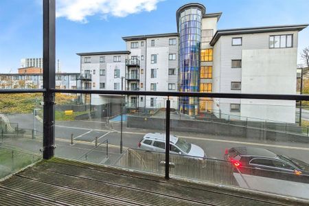 2 bedroom apartment to rent - Photo 5