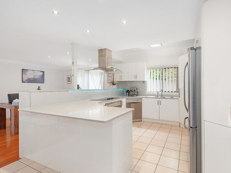 37 Lucretia Road, Toongabbie NSW 2146 - House For Rent | Domain - Photo 2