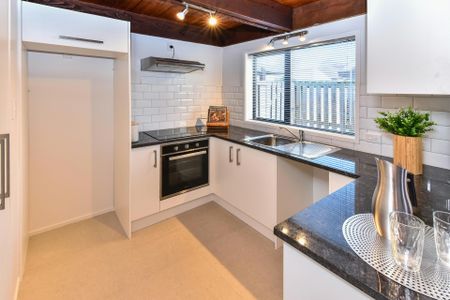 Stand-alone 3 Bedroom Townhouse - Photo 4