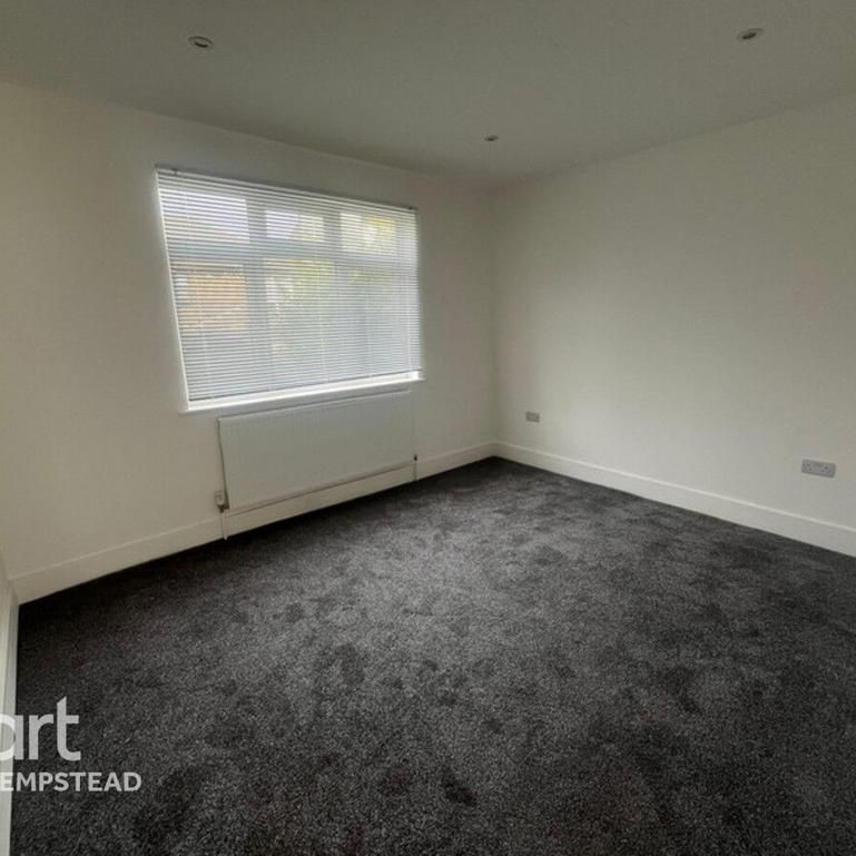 3 bedroom terraced house to rent - Photo 1