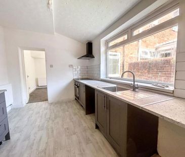3 bedroom terraced house to rent - Photo 6