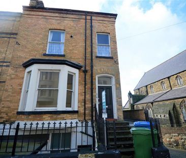 1 bedroom Flat To Let - Photo 2