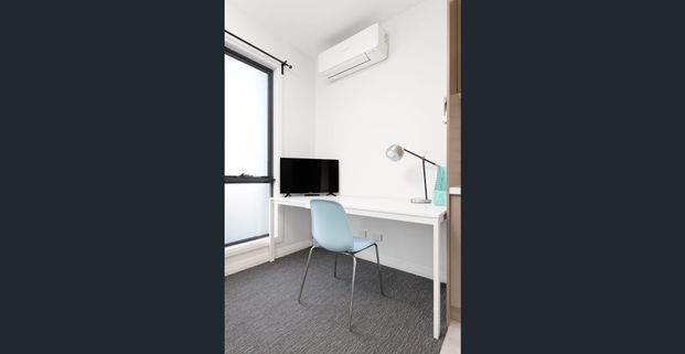 BRAND NEW BUILDING - Student Accommodation 1 min walk to Deakin - Photo 1