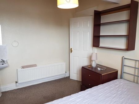 Room 2 ( Serviced Rooms ), 116 Stranmillis Road, ( Bills Incl ), BT95AE, Belfast - Photo 5