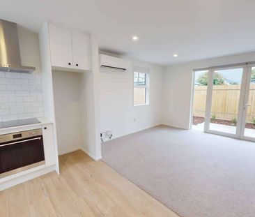 ST ALBANS/ EDGEWARE - TOWNHOUSE, 2 BEDROOMS PLUS STUDY - Photo 2