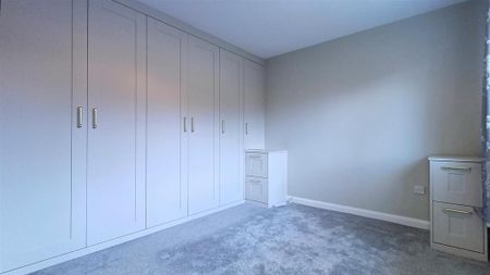 4 bedroom detached house to rent - Photo 5