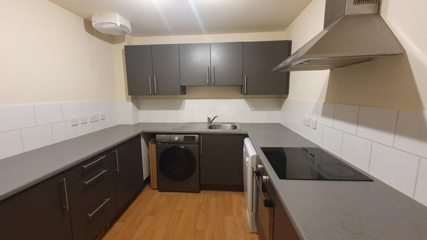 2 bedroom flat to rent - Photo 1