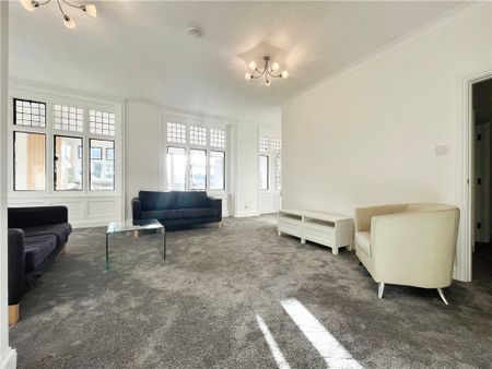 Ferry Lane, Wraysbury, Staines-upon-Thames, Berkshire, TW19 6HG - Photo 4