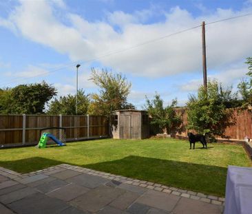 4 bedroom detached house to rent - Photo 3