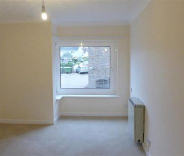 1 bedroom retirement property to rent - Photo 5