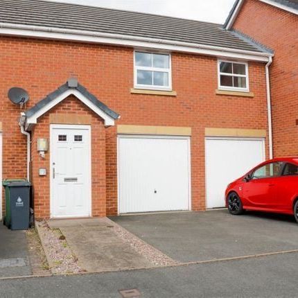 Stamping Way, Walsall, WS3 - Photo 1