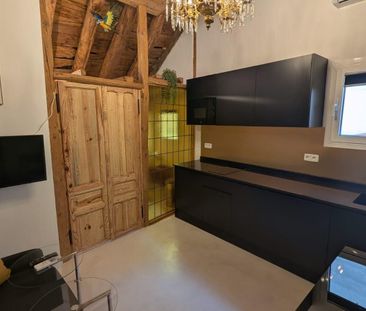 Apartamento de alquiler en Calle Palma, Universidad - Malasaña - Photo 2