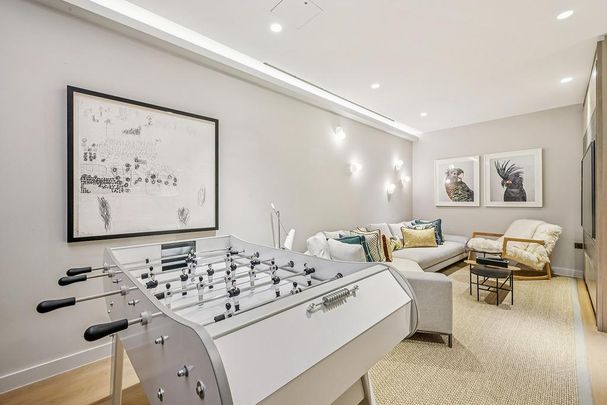 3 bedroom apartment to rent - Photo 1