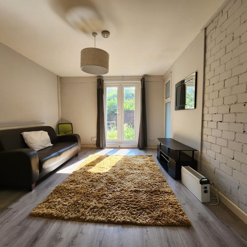 5 Bed Terraced House, Selden Walk, N7 - Photo 1