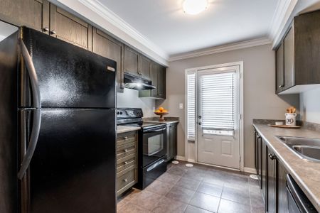 For Lease - 280 Wetenhall Landing, Milton, Ontario - Photo 5
