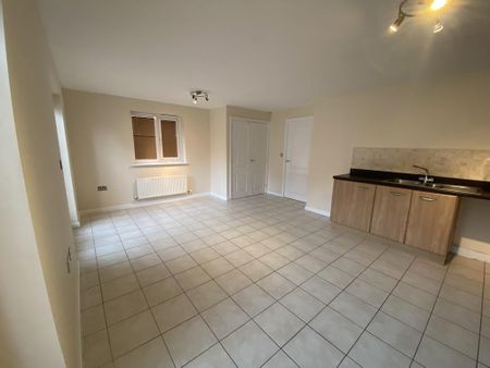 4 bedroom detached house to rent - Photo 2