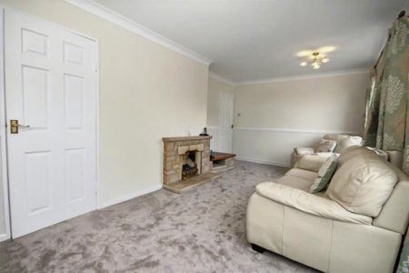 2 bedroom semi-detached house to rent - Photo 4