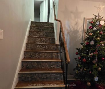 31 JEFFREY Street #Upper - Photo 4