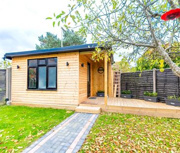 Colbeck, Church Crookham, Fleet, GU52 - Photo 6