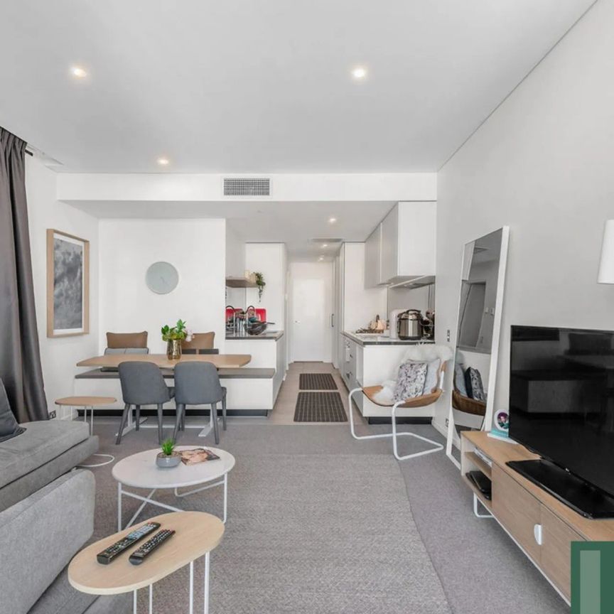 Luxury Two-Bedroom Apartment with Resort-Style Rooftop Facilities - Photo 1