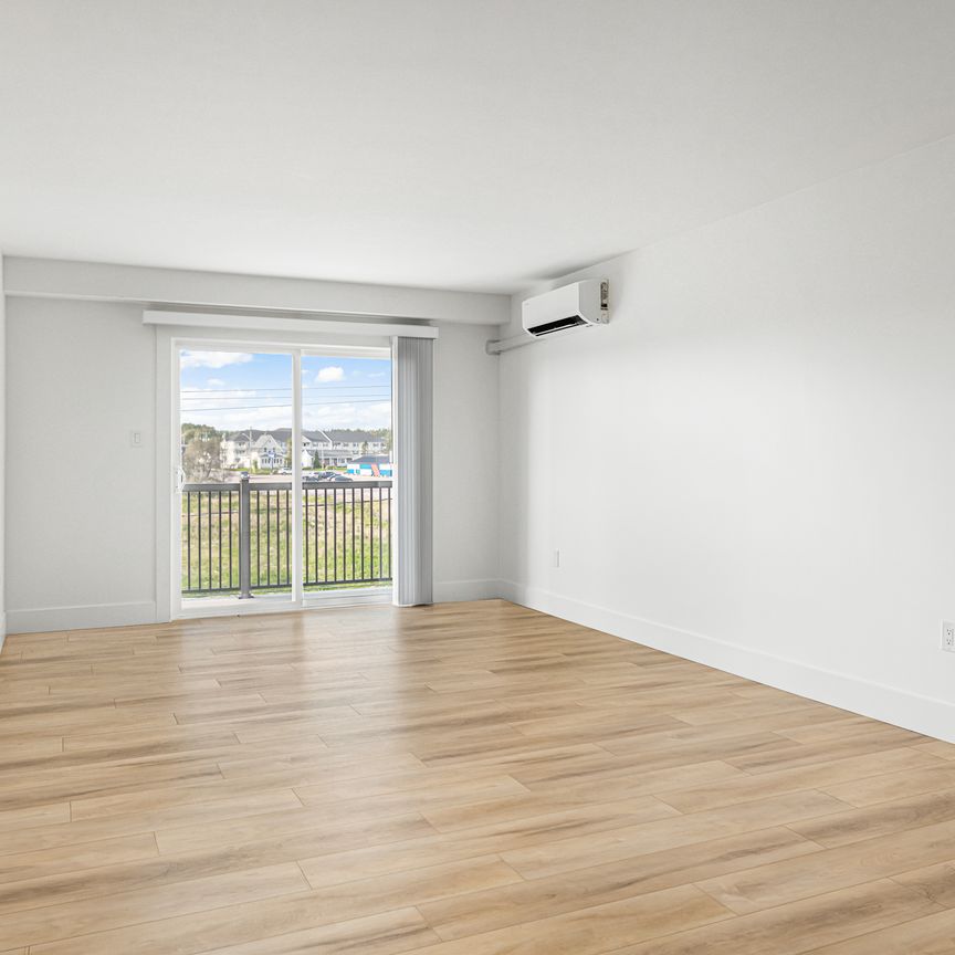 100 Rue Sorbonne Street, E1A 0G6, Dieppe - Photo 1