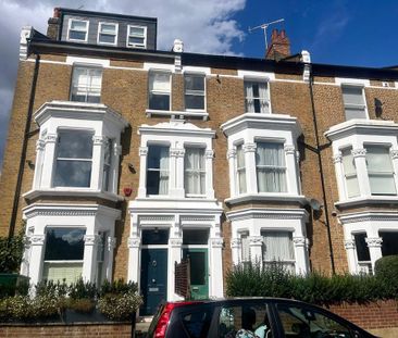 1 bedroom in a house share to rent - Photo 2