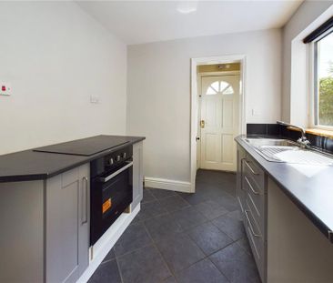 3 bedroom terraced house to rent - Photo 3