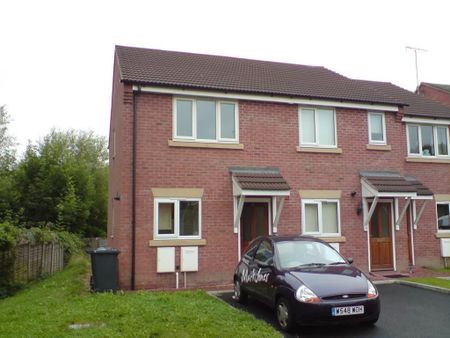 2 bedroom end of terrace house to rent - Photo 5