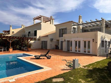 6 bedroom luxury Villa for rent in Loulé, Portugal - Photo 4