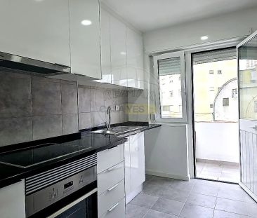 Apartment T2 in Pontinha e Famões, Odivelas - Photo 2