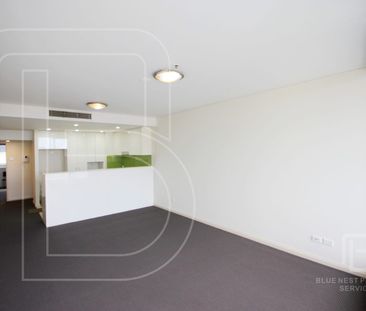 2 Plus Study!Two Carspaces!High Level! - Photo 1