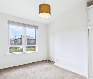 1 bedroom ground floor flat to rent - Photo 1