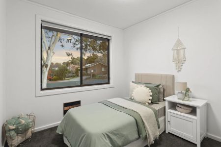 Cul-de-sac Charm in the Heart of Woden - Photo 4