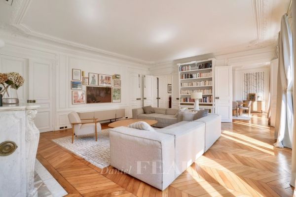 Appartement à louer à Paris 8Ème - Photo 1