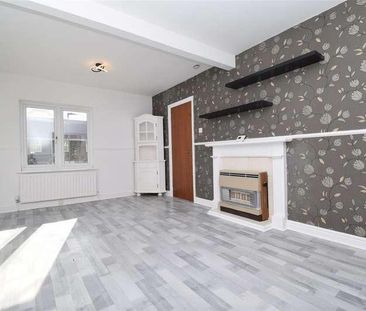 Third Avenue, Upton, Pontefract, WF9 - Photo 2