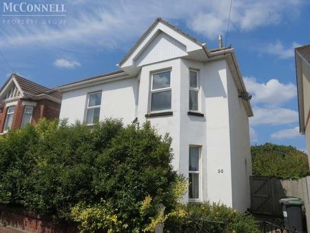 Bedroom Detached House In Winton, BH9 - Photo 5